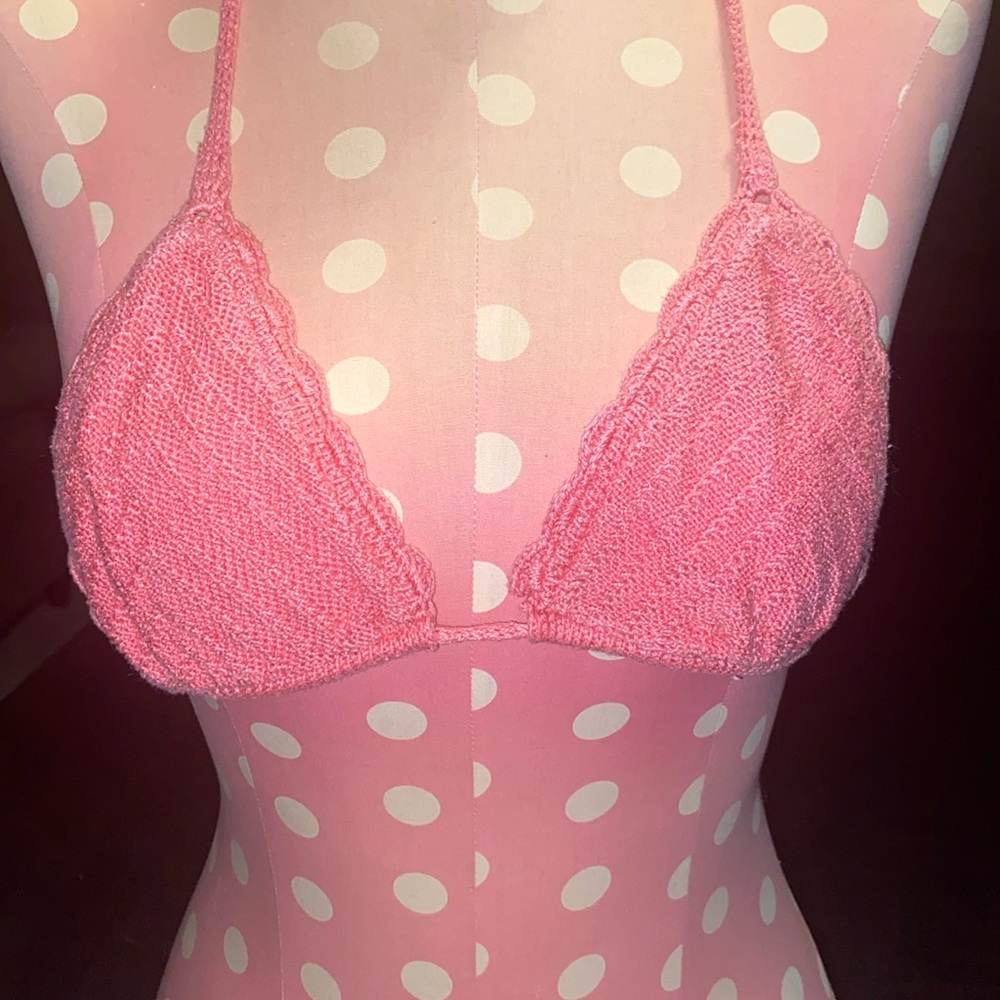 Victoria’s Secret knit crochet pink bikini top size S